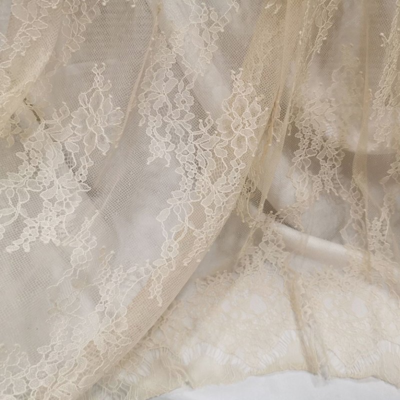 Semi-Sheer Eyelash Placement Lace Fabric for Women's Wear Wholesale Su 4